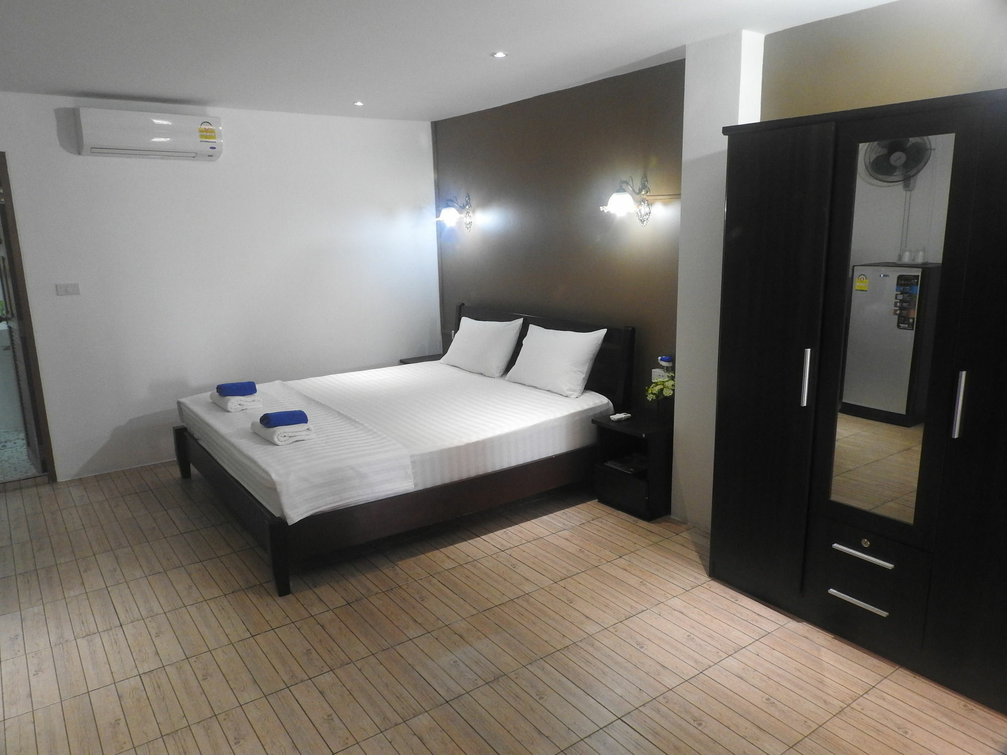 Allstar Guesthouse Karon Exterior foto