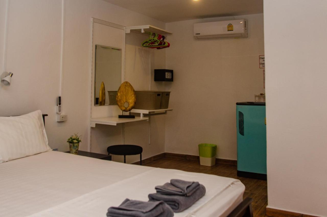 Allstar Guesthouse Karon Exterior foto